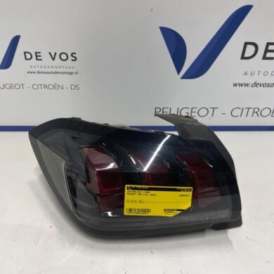 Peugeot 208 1.5 BlueHDi 100 Achterlicht links 2020 9823216780