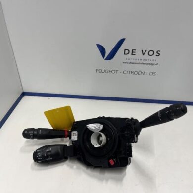 Peugeot 208 1.5 BlueHDi 100 Steering column stalk 2020 98369259ZD