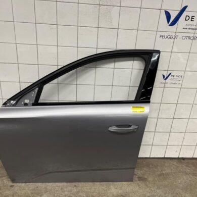 Peugeot 308 1.2 PureTech Hybrid 136 Door 4-door, front left 2023 9837982380