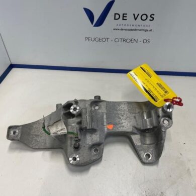 Citroen C5 Aircross 1.6 Hybrid 225 16V Alternator lower bracket 5G06 2021 9833032280