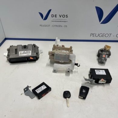 Peugeot 108 1.0 12V VVT-i Engine management computer CFB 2018 B001151280-B001196880