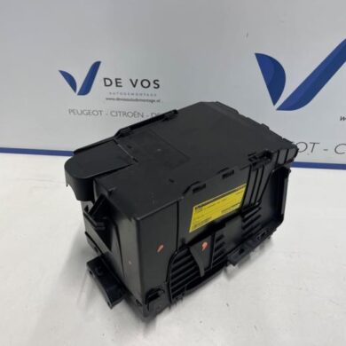 Citroen C3 Aircross 1.2 e-THP PureTech 110 Battery box 2024 5615Q0-9676054080-9823055280