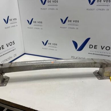 Peugeot 308 1.6 VTI 16V Front bumper frame 2014 9672762080
