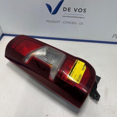 Citroen Berlingo  Achterlicht links 2018 9819235880