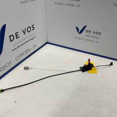 Peugeot 308 1.6 VTI 16V Boot lid lock mechanism 2014 8484AR