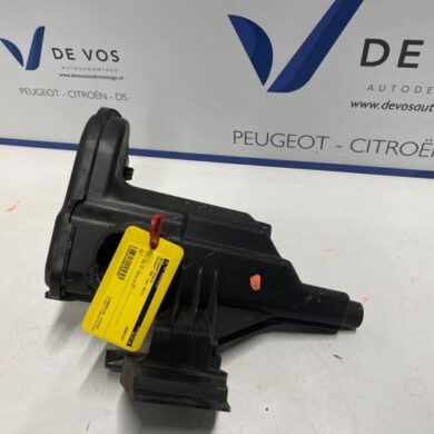 Peugeot 508 1.6 BlueHDI 120 Resonance housing 2017 9803074280