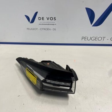 Peugeot 308 1.2 PureTech Hybrid 136 Taillight, left 2023 9835299480