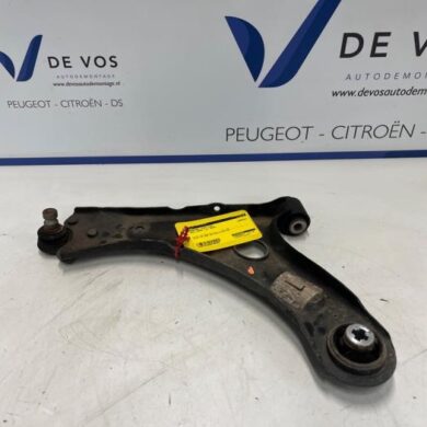 Opel Corsa 1.2 Turbo 12V 100 Draagarm links-voor 2020 9831626480-9857903080