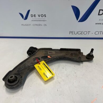 Citroen C5 Aircross 1.6 Hybrid 225 16V Front wishbone, right 2021 9816865580-9846329580