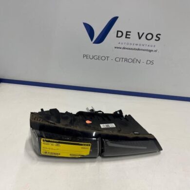 Peugeot 308 1.2 PureTech Hybrid 136 Achterlicht links 2023 9835300480