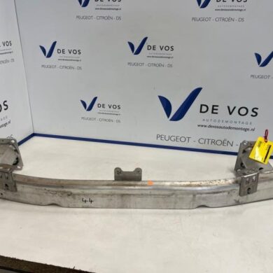 Peugeot 308 1.2 PureTech Hybrid 136 Front bumper frame 2022 9835954880