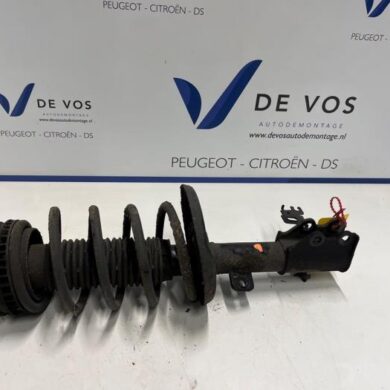 Peugeot 508 1.6 BlueHDI 120 Front shock absorber rod, right 2016 5208Z0