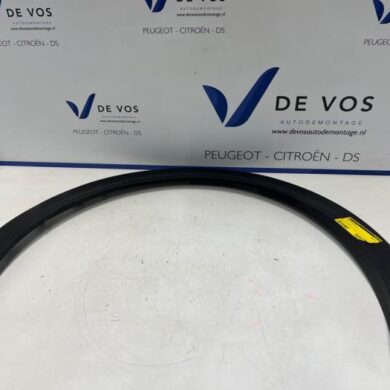 Peugeot 408 1.2 Hybrid 136 Wheel arch strip 2022 98384344XT