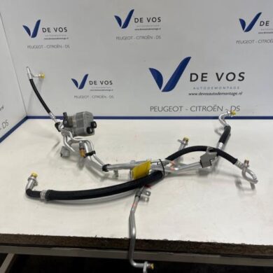 Peugeot 3008 1.2 12V PureTech Hybrid 48V Airco Leiding 2022 9834116280-9840674580-9840771780