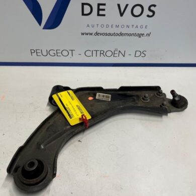 Citroen C5 Aircross 2.0 Blue HDI 180 Front wishbone, right 2022 9846329080