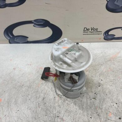 Peugeot 3008 1.6 e-THP 165 16V Electric fuel pump 5GZ 2018 9823727280