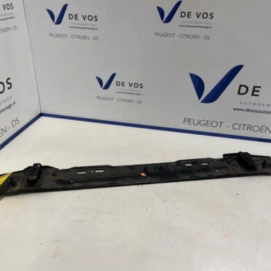 Peugeot 3008 1.2 12V PureTech Hybrid 48V Radiator bar 2022 9814630380