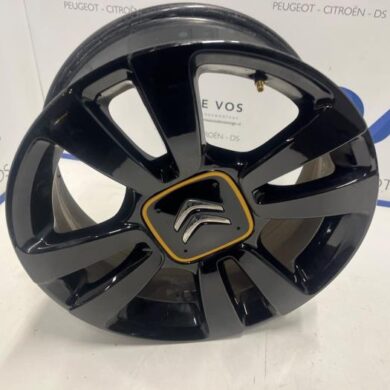 Citroen C3 Aircross 1.2 e-THP PureTech 110 Wheel 2021 YQ00476380