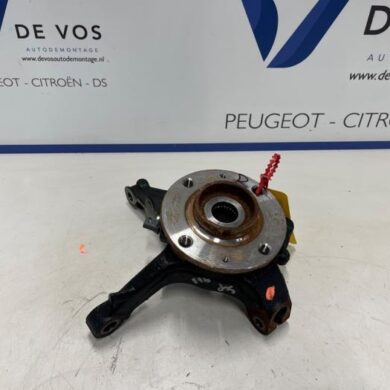 Peugeot 208 1.2 Vti 12V PureTech 100 Fusee rechts-voor 2024 9826877980