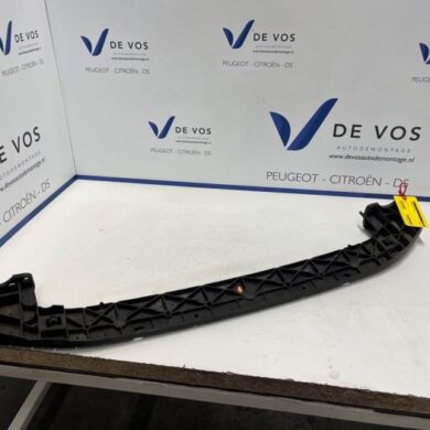 Peugeot 508 1.6 BlueHDI 120 Front bumper frame 2016 7422AL