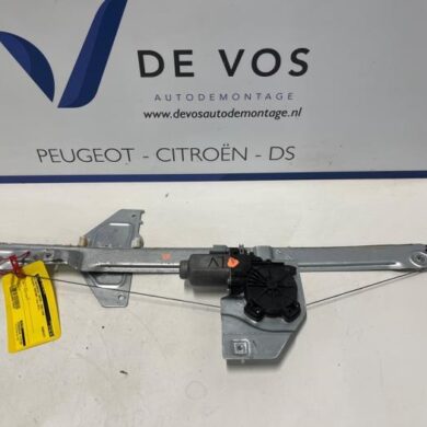 Peugeot Partner 1.6 VTI 16V Window mechanism 4-door, front left 2012 9221ER