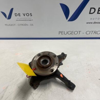 Peugeot 208 1.2 Vti 12V PureTech 100 Fusee links-voor 2021 9826878080