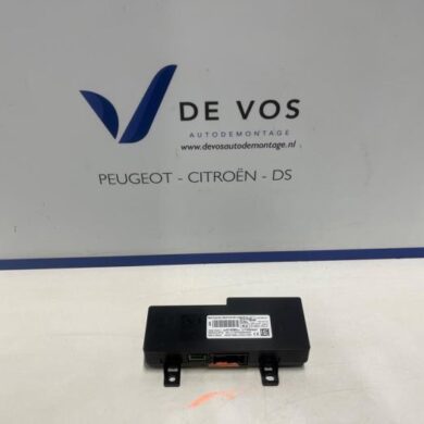 Peugeot 208 1.2 Vti 12V PureTech 100 Telefoon interface 2021 9841408080-9847654980