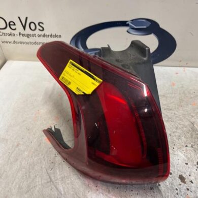Peugeot 2008 1.5 BlueHDi 120 Achterlicht links 2019 9814747880-9826730480