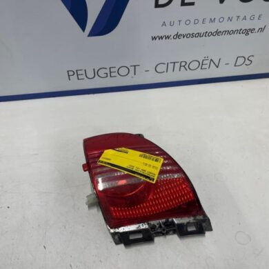 Peugeot 2008 1.2 Vti 12V PureTech 82 Achteruitrijlicht rechts 2015 6350GJ