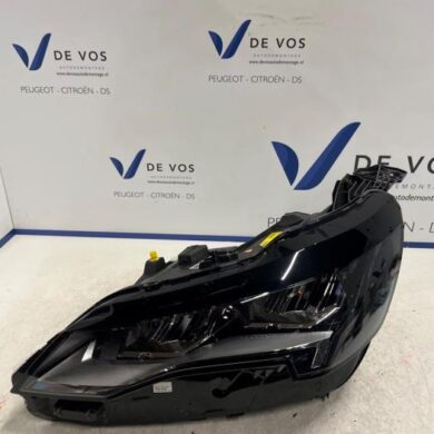 Peugeot 5008 1.2 12V Hybrid Koplamp links 2022 1675889580