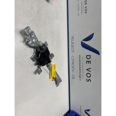 Peugeot 5008 1.6 HDiF 16V Rear door window mechanism 4-door, left 2012 1607675380