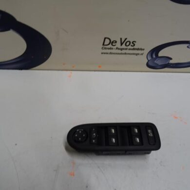 Peugeot 308  Multi-functional window switch 2011 649028