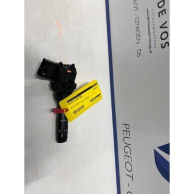 Peugeot 108 1.0 12V Wiper switch 2014 B000777880