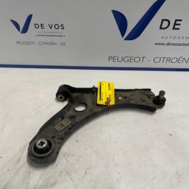 Peugeot 208 1.2 Vti 12V PureTech 100 Draagarm rechts-voor 2021 9832039280