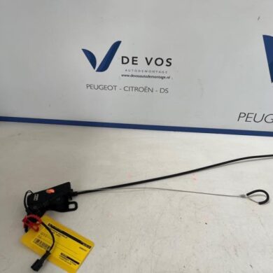 Peugeot 308 1.6 16V THP 155 Tailgate lock mechanism 2014 8484AR