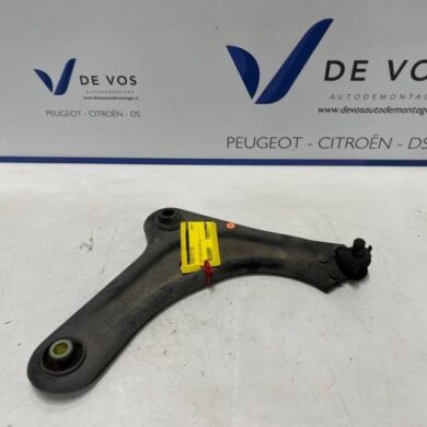 Citroen C3 1.2 Vti 12V PureTech Querlenker rechts vorne 2017 9670771480