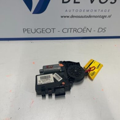Peugeot 307 2.0 16V Door window motor 2004 9222P6