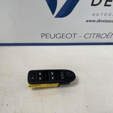 Peugeot 308 1.6 16V THP 155 Multi-functional window switch 2014 6490S6