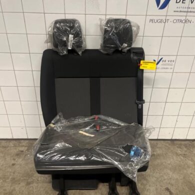 Peugeot Expert  Bank rechts-voor 2022