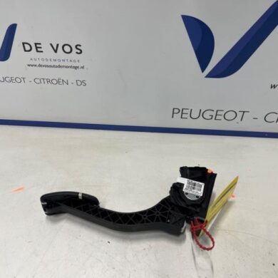 Peugeot 308 1.6 16V HYbrid 225 Accelerator pedal 2022 9674829180