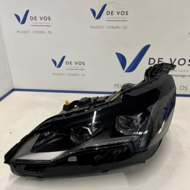 Peugeot 5008 1.2 12V Hybrid Headlight, left 2022 1675812480-1698658980