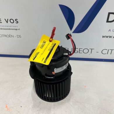 Peugeot 308  Heating and ventilation fan motor 2022 9837609380