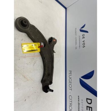 Peugeot 308 1.6 16V GTi 270 Front wishbone, right 2015 9814012680