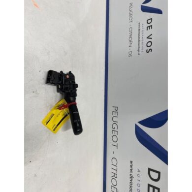 Peugeot 108 1.0 12V VVT-i Ruitenwis Schakelaar 2021 B000777880