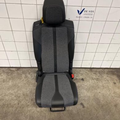 Peugeot 5008 1.6 BlueHDi 115 Rear seat 2017 9818744680