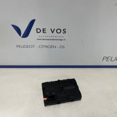 Peugeot 308 1.6 16V HYbrid 225 Wireless charger 2022 9837716480