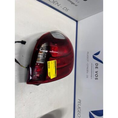 Peugeot 108 1.0 12V VVT-i Achterlicht links 2021 B001031780