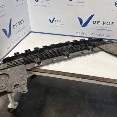 Peugeot 308 1.6 16V HYbrid 225 Beschermplaat bodem 2022 9835411980
