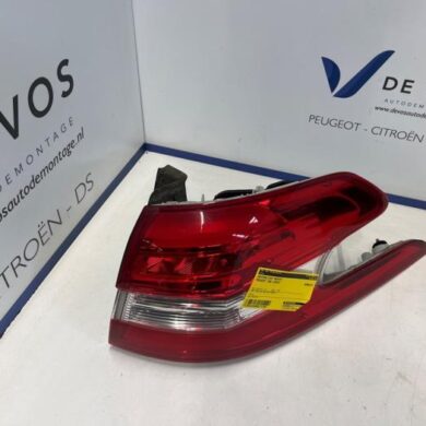 Peugeot 308 1.2 12V e-THP PureTech 130 Taillight, right 2019 9678093880