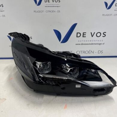 Peugeot 5008 1.2 12V Hybrid Headlight, right 2022 1675812580-1698659080